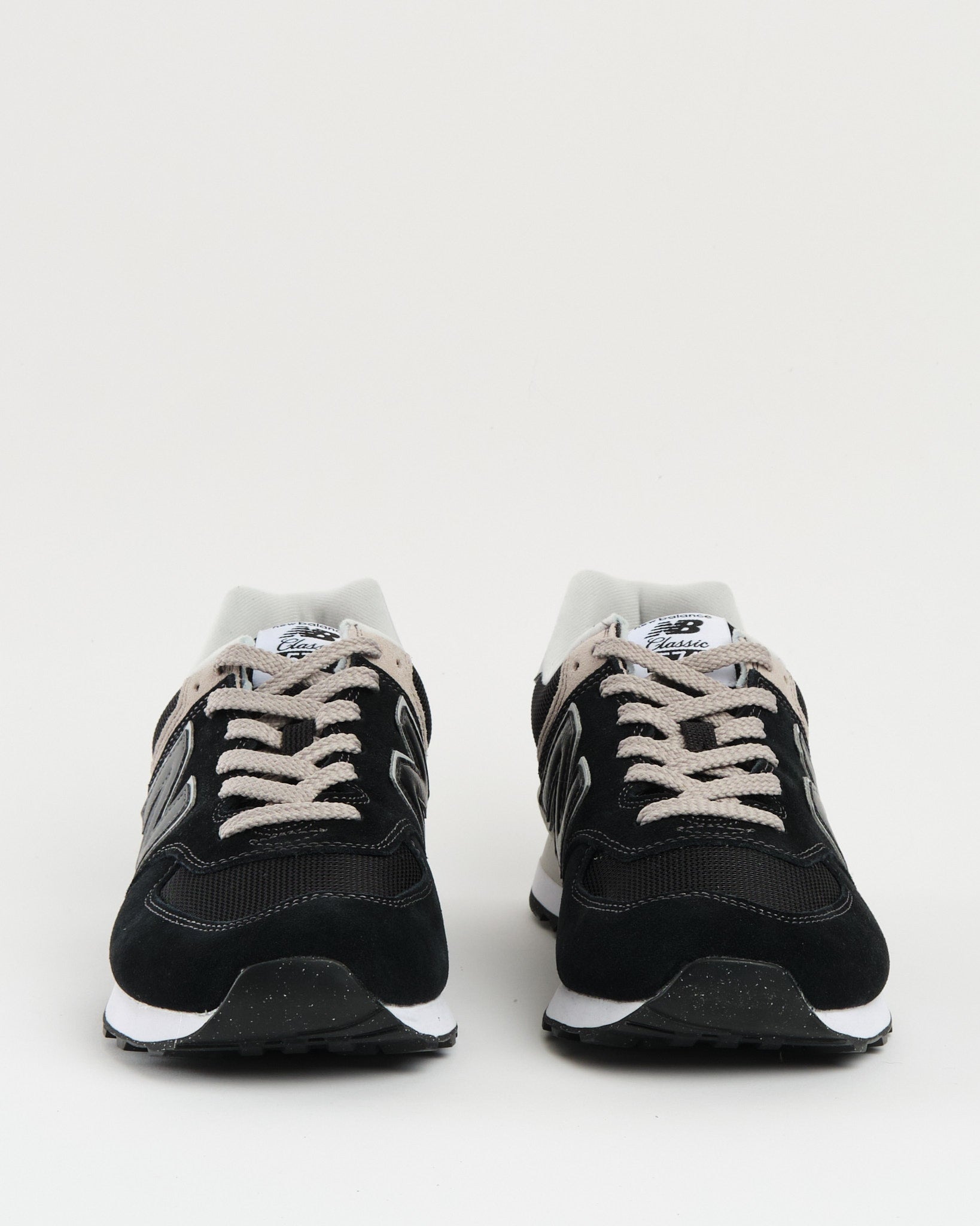 574 Black / White ML574EVB - Meadow