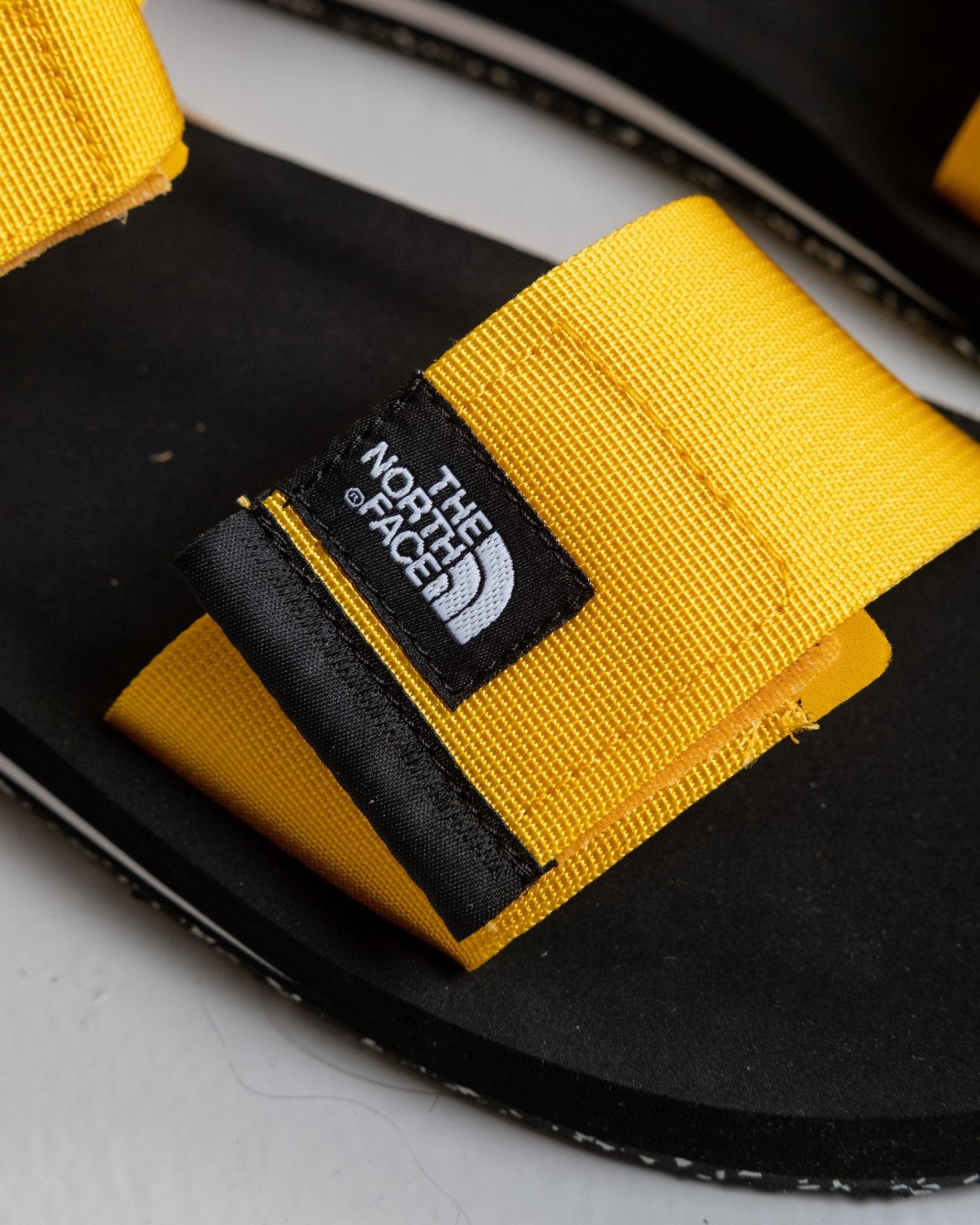 M Skeena Sandal Summit Gold / TNF Black - Meadow